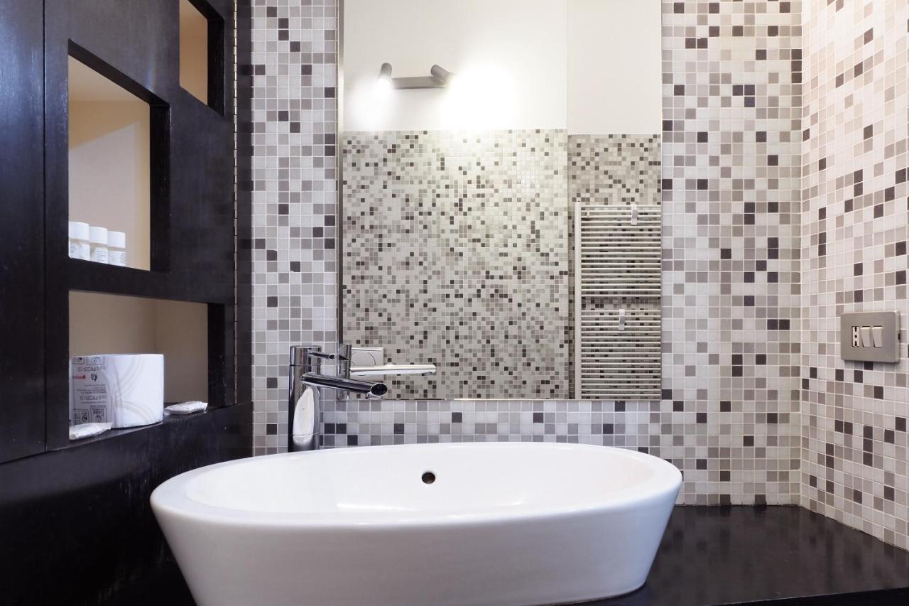 Mila Apartments Alessi Милан Экстерьер фото