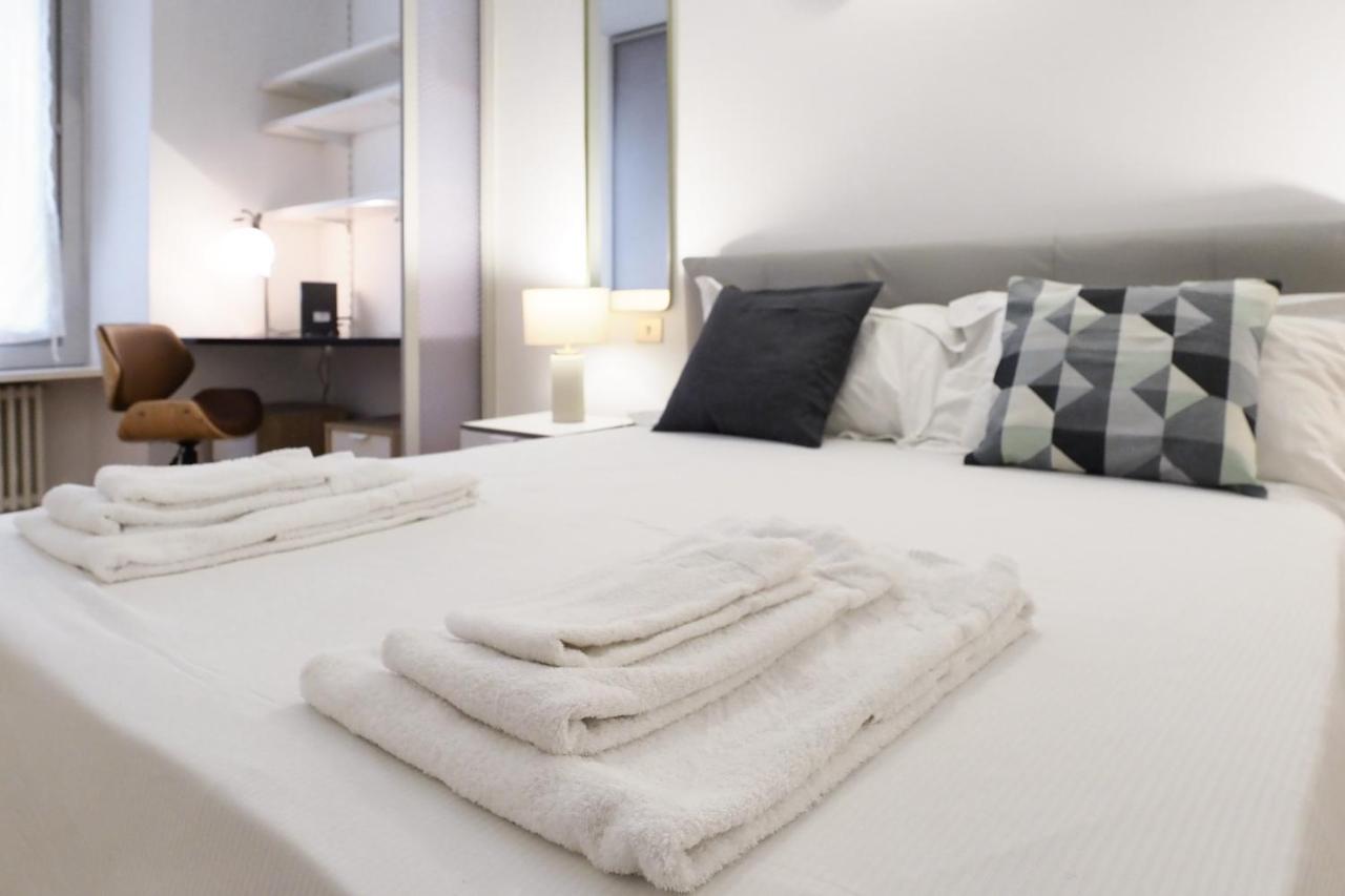 Mila Apartments Alessi Милан Экстерьер фото