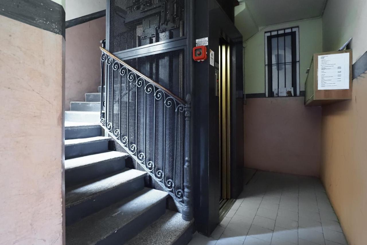 Mila Apartments Alessi Милан Экстерьер фото